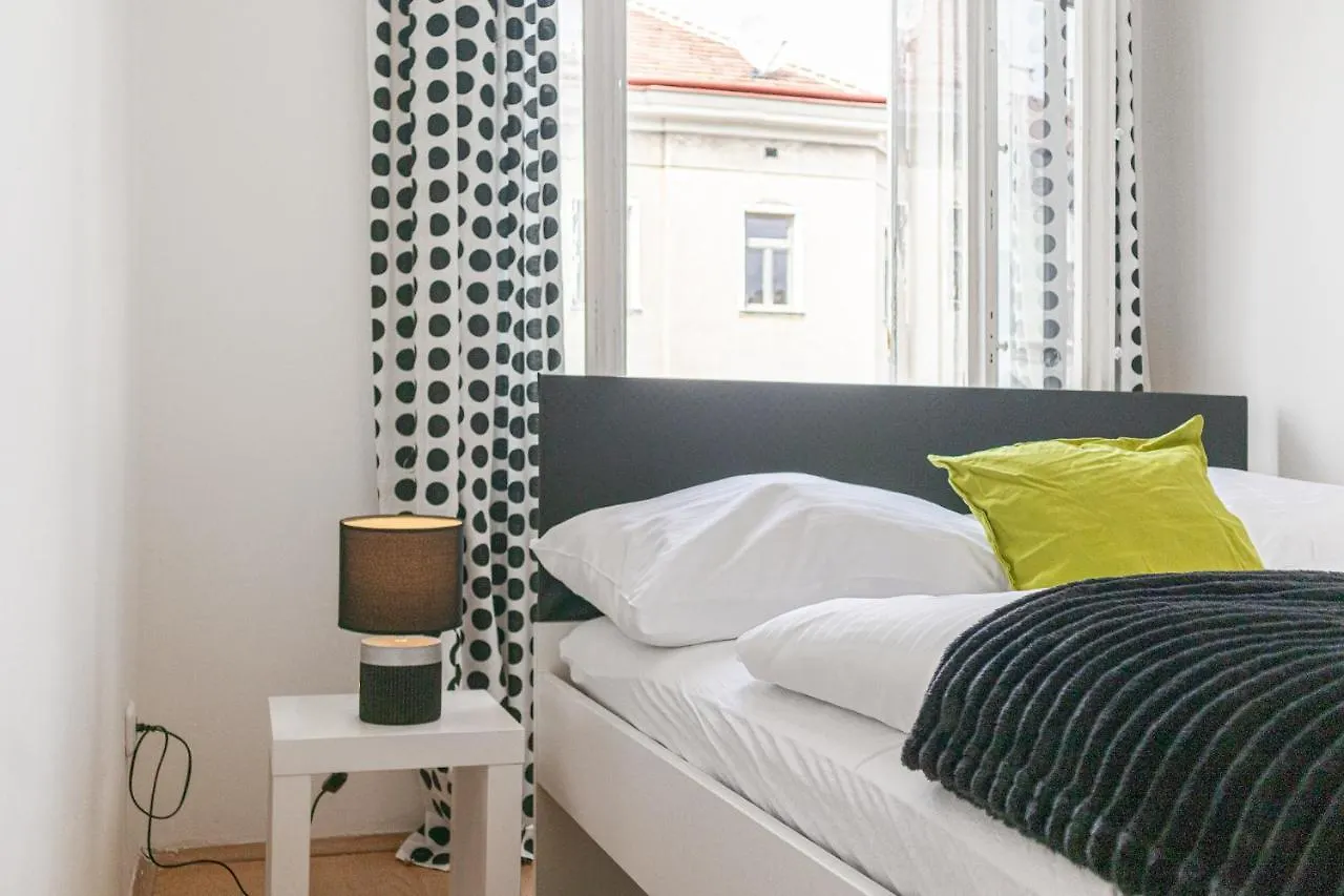 Typical 2Br Viennese Apartment Wiener Stadthalle Austria