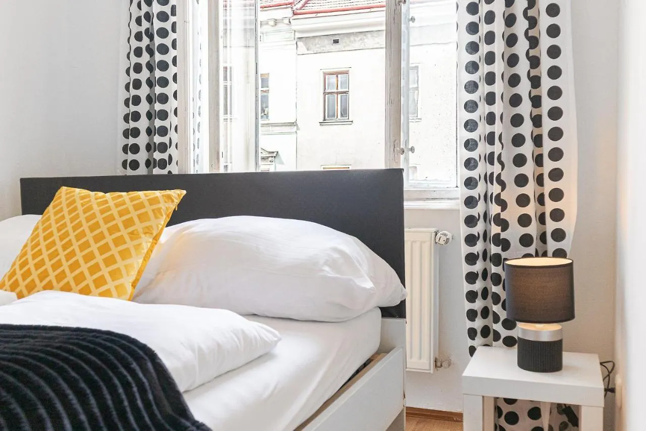 Typical 2Br Viennese Apartment Wiener Stadthalle Austria