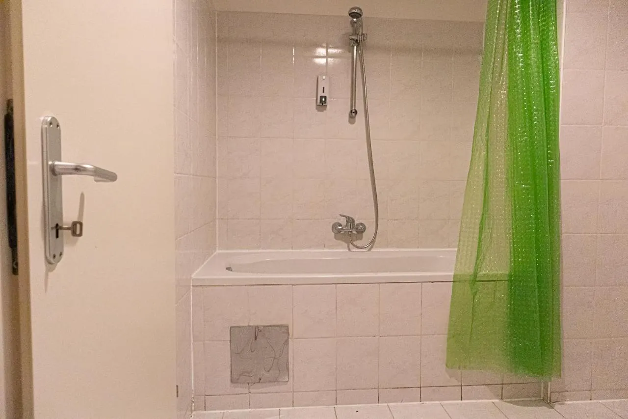 Typical 2Br Viennese Apartment Wiener Stadthalle 0*, Vienna